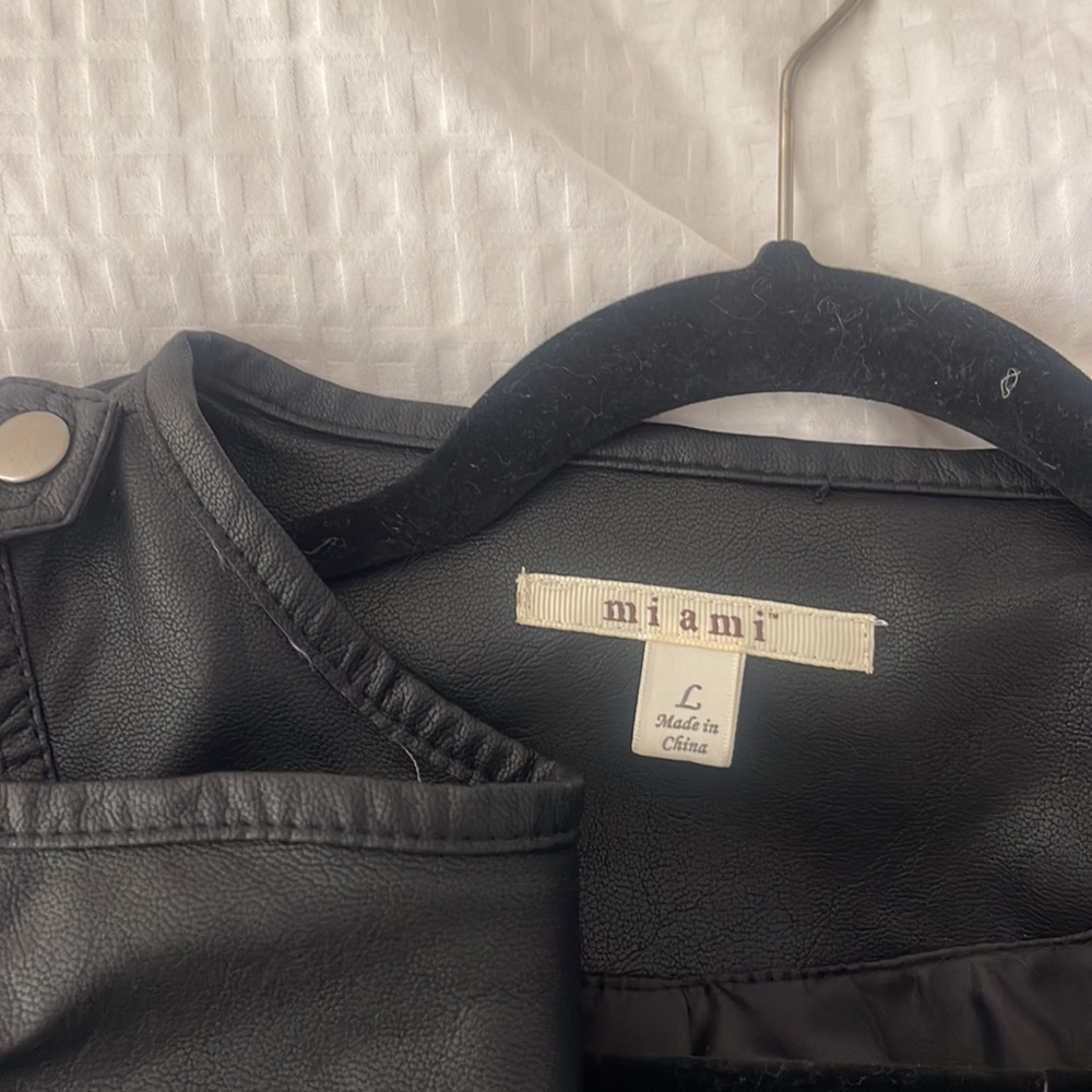 Leather Jacket - Picture 3 of 5